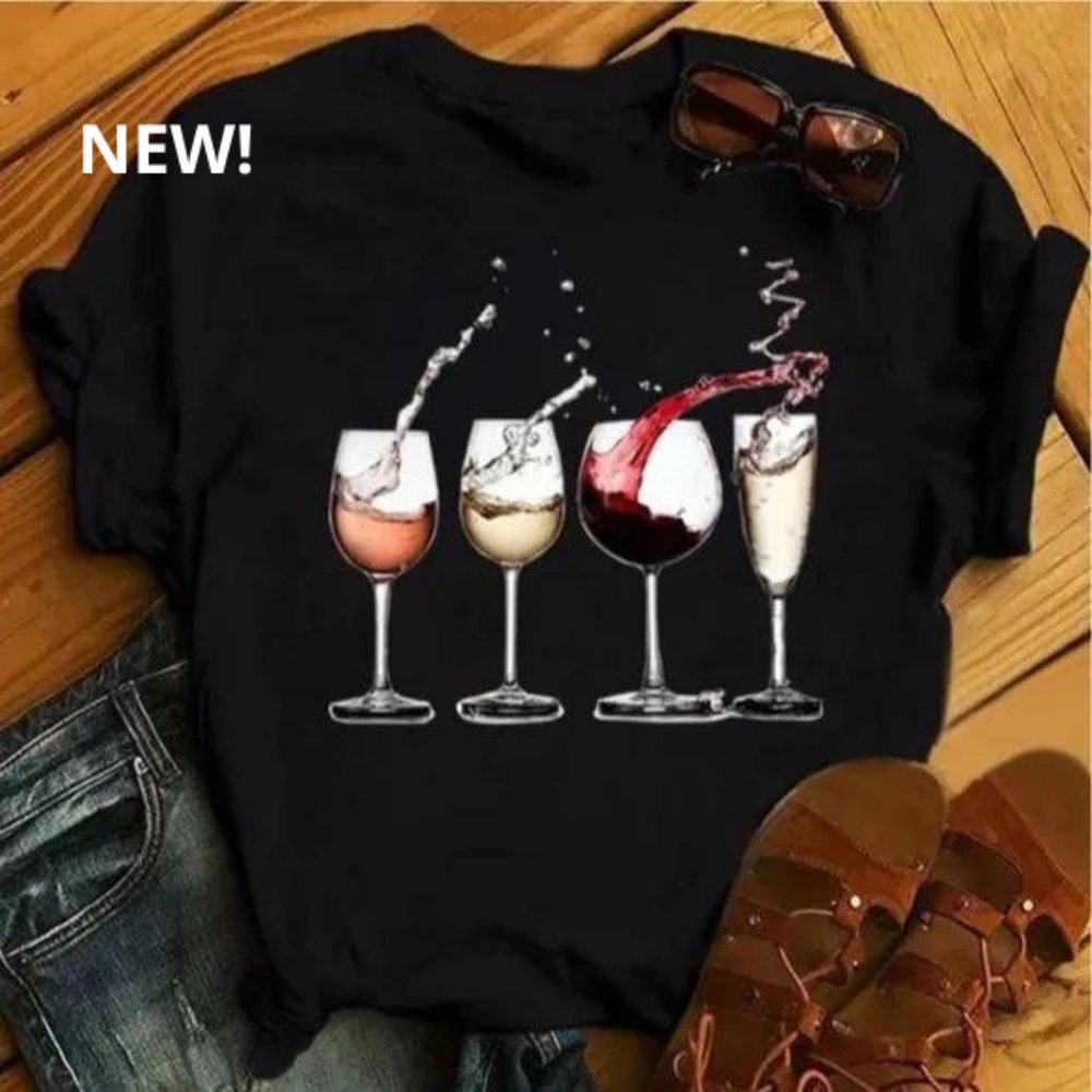 *CURVY* Splash of Wine Graphic Tee